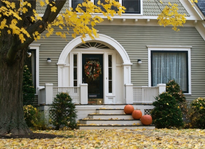 10 conseils pour réussir à vendre votre maison à l'automne