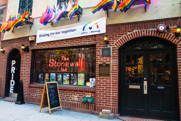 New York City, New York, États-Unis - 24 août 2019 : bar gay historique Stonewall Inn à Greenwich Village, Lower Manhattan