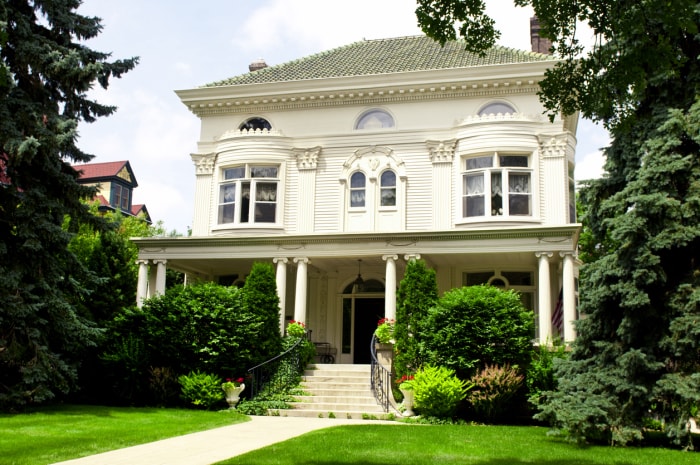 « Une vieille maison classique qui a été préservée dans un quartier haut de gamme de St. Paul, Minnesota. »