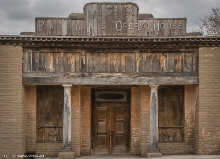 22 saloons encore debout du Far West