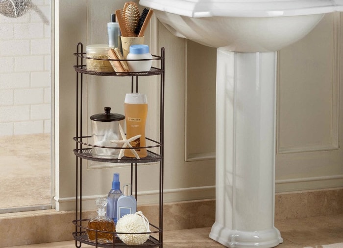 10 astuces de rangement intelligentes pour une petite salle de bain