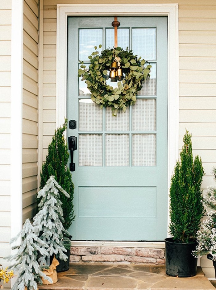 Bienvenue chez vous : 11 façons originales de redécorer votre porte d'entrée