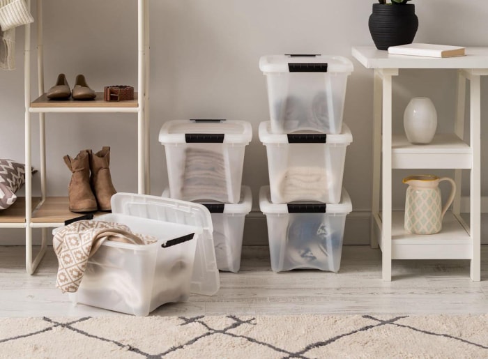 La meilleure option pour les essentiels de la maison Boîte de rangement Iris Stack & Pull