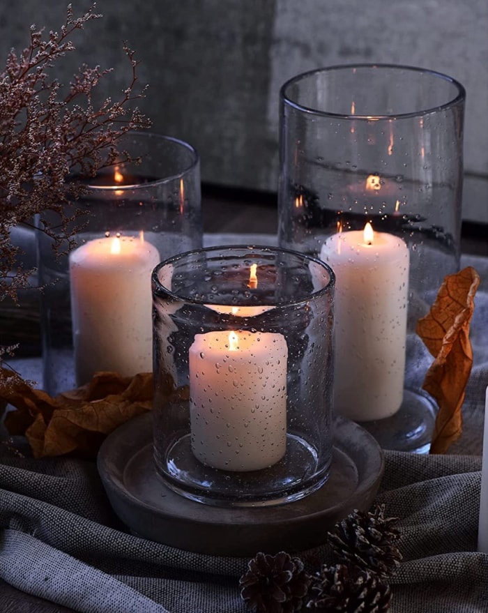 décoration avec bougies - trio de bougies tempête dans le noir