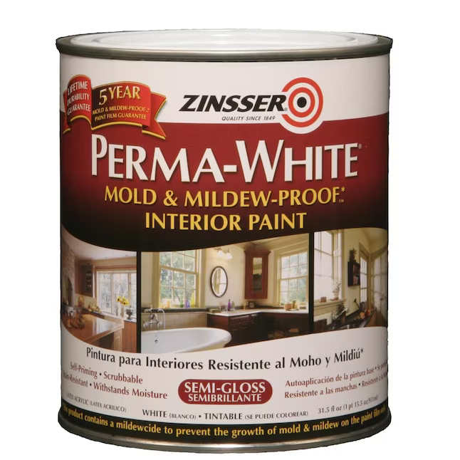 Un gallon de peinture Zinsser perma-white montre qu'elle est résistante à la moisissure.