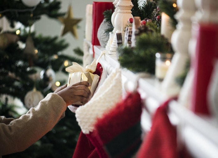 20 histoires surprenantes derrière les décorations de Noël populaires