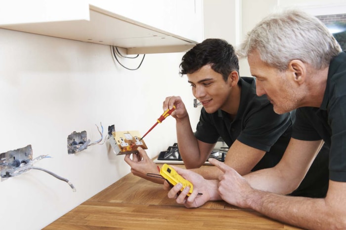 Comment devenir électricien