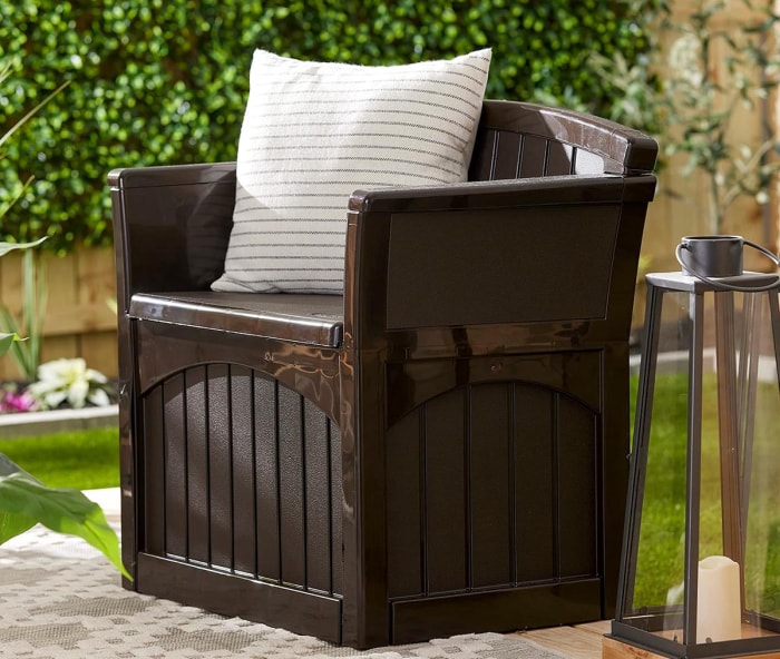 La meilleure option de banc de rangement extérieur Siège de patio extérieur Suncast de 31 gallons