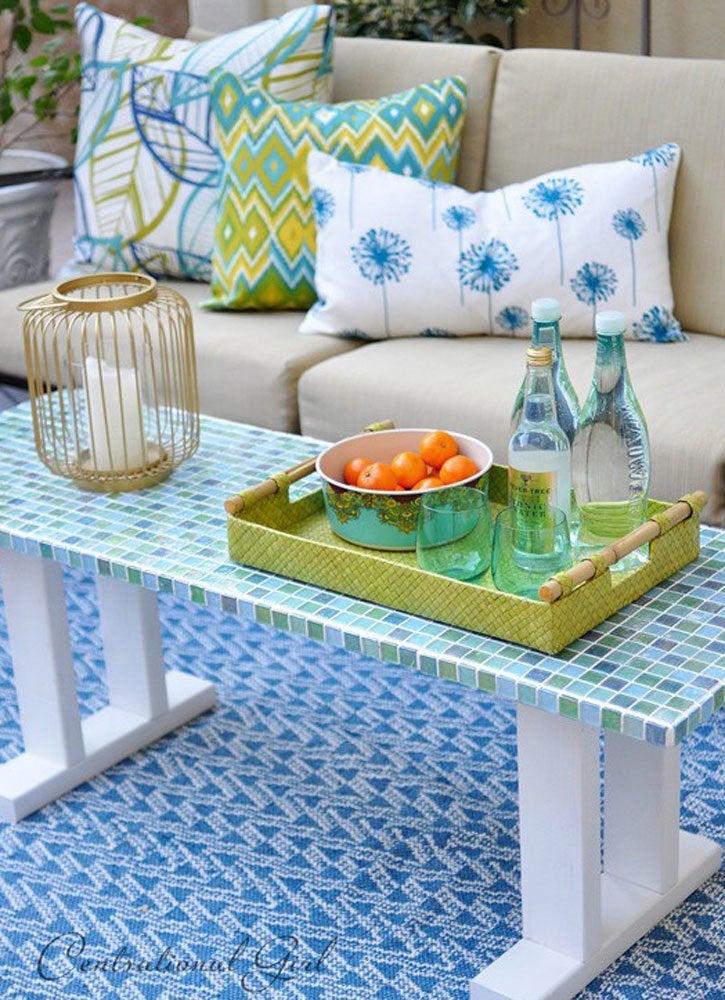 15 modèles réalisables pour une table de patio à faire soi-même