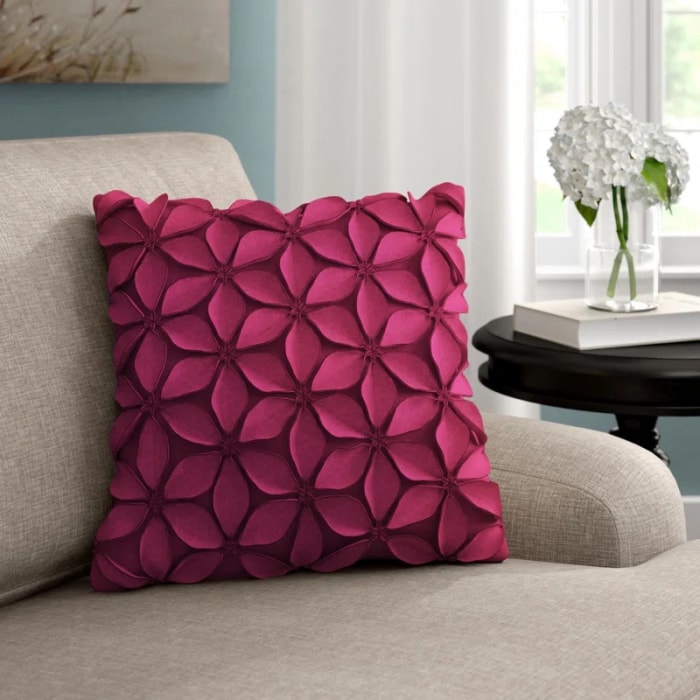 Coussin décoratif Wayfair Pantone Color en Viva Magenta