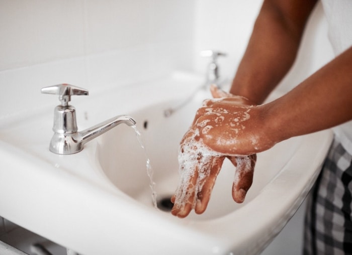 12 façons de propager accidentellement des germes dans votre maison