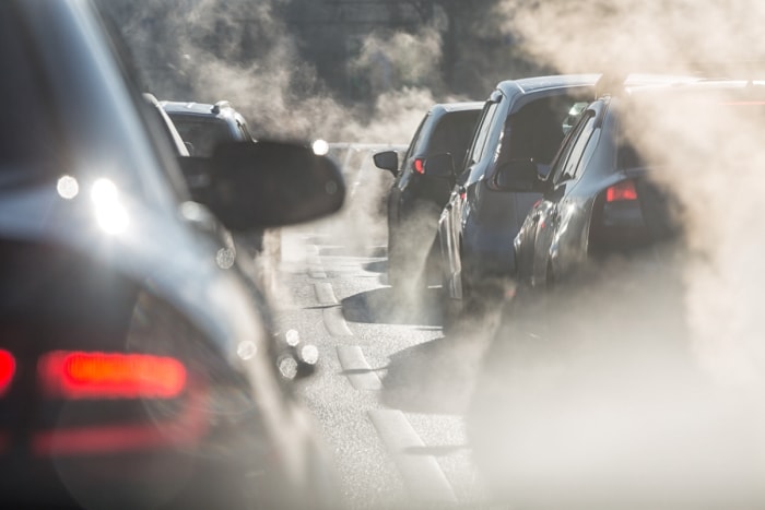 Pot d'échappement de voiture