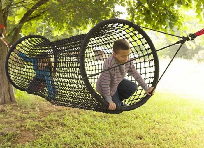 12 idées uniques de cabanes dans les arbres pour votre jardin