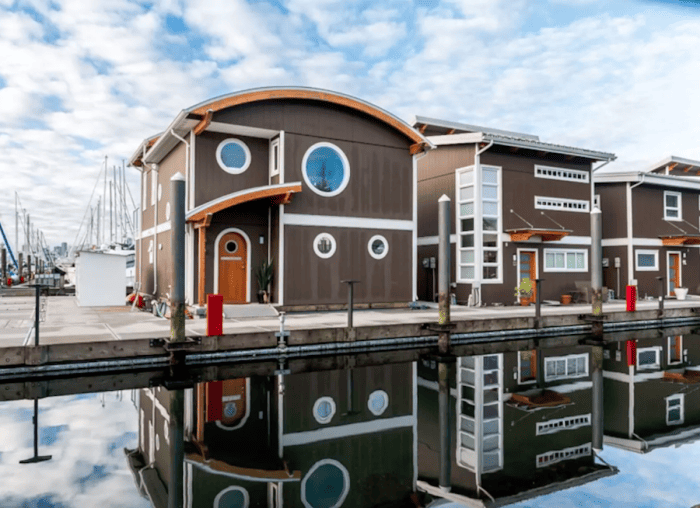 13 maisons flottantes étonnantes à travers le monde