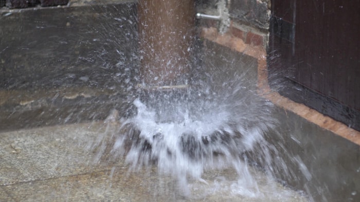 infiltration d'eau à travers le sous-sol