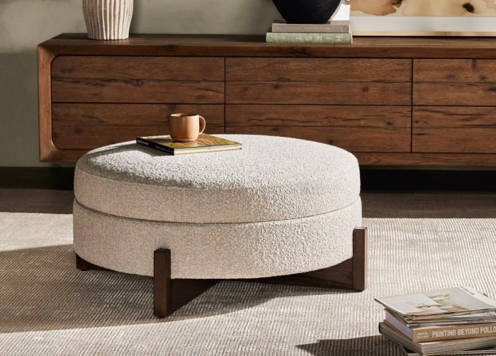 La meilleure option de pouf de rangement Pouf de rangement Pottery Barn Ames