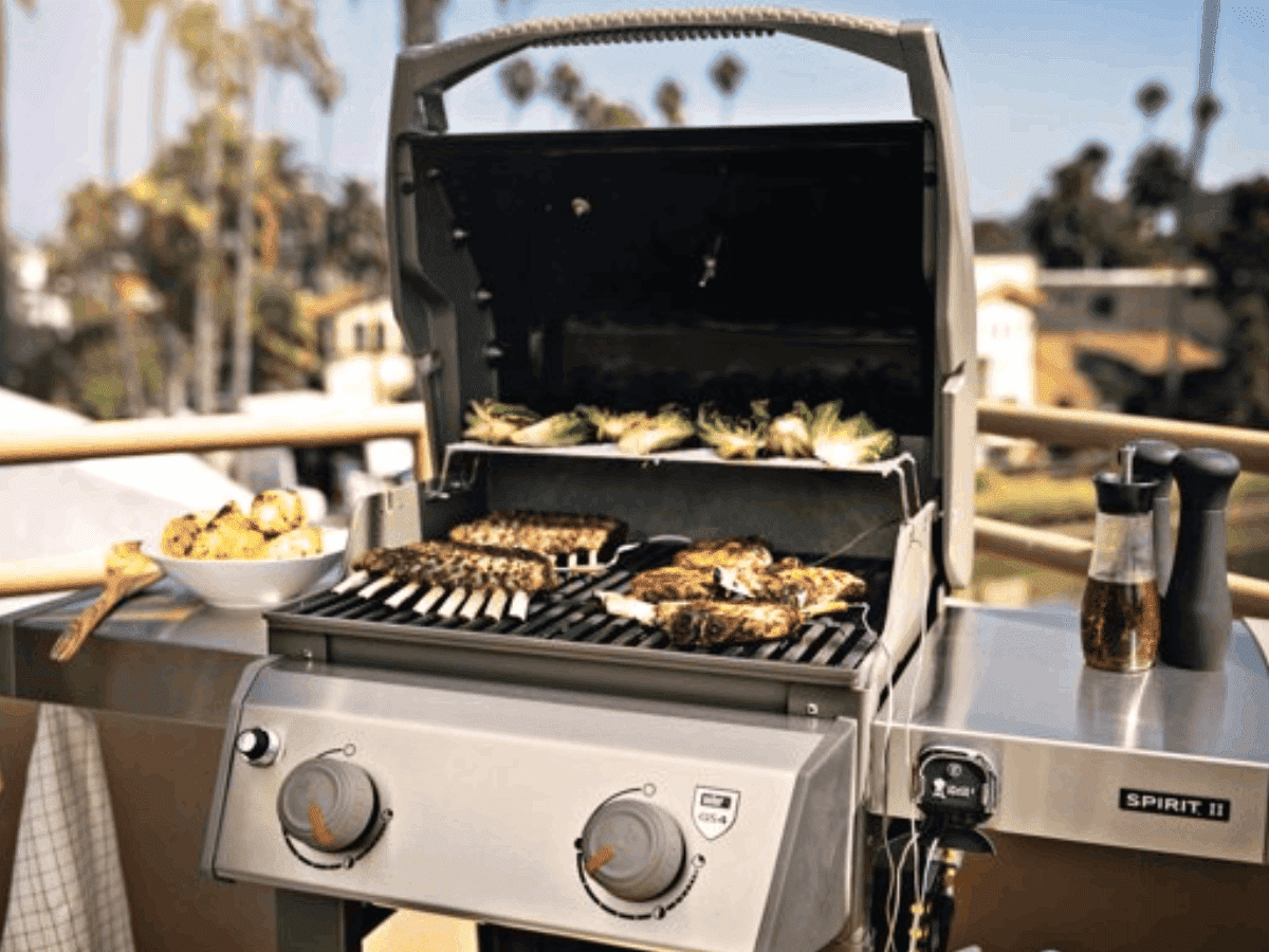 C'est le mois national des grillades : voici les meilleures offres de Weber, Traeger et plus encore