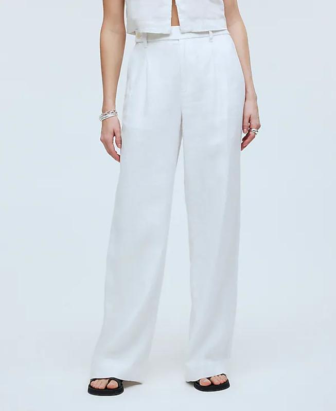 Madewell The Harlow Wide-Leg Pant on a female figure