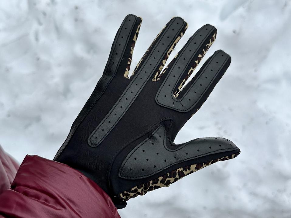 Isotoner Spandex Touchscreen Classic Chevron _ Best Winter Gloves By Ebony Roberts for Forbes Vetted