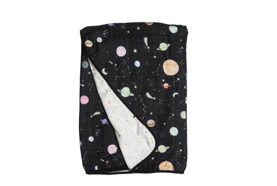 Loulou Lollipop Muslin Quilt Blanket in Planets Print