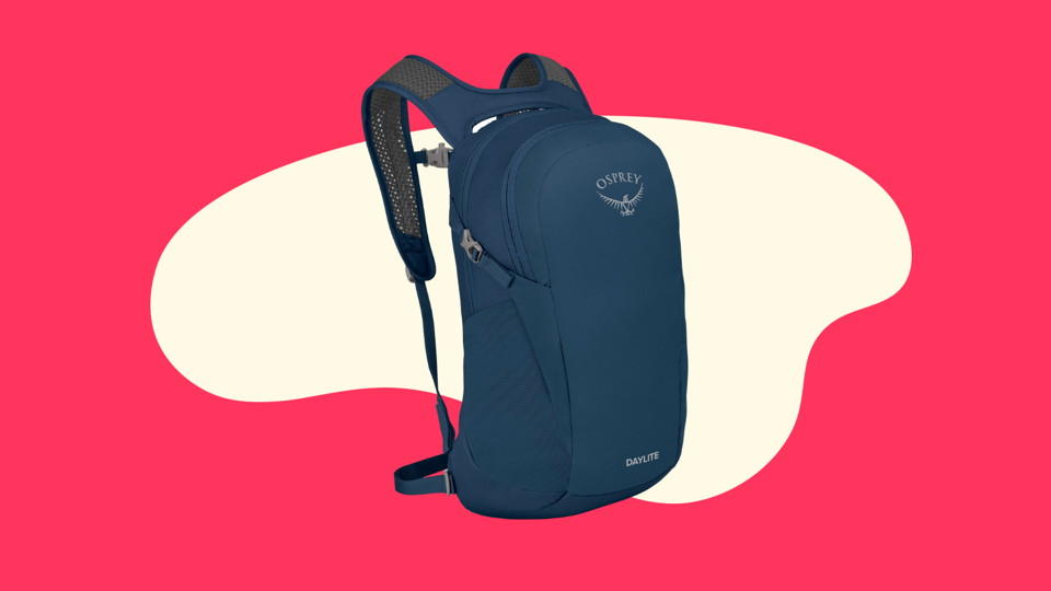 Osprey Daylite Daypack in blue over a red illustrative background