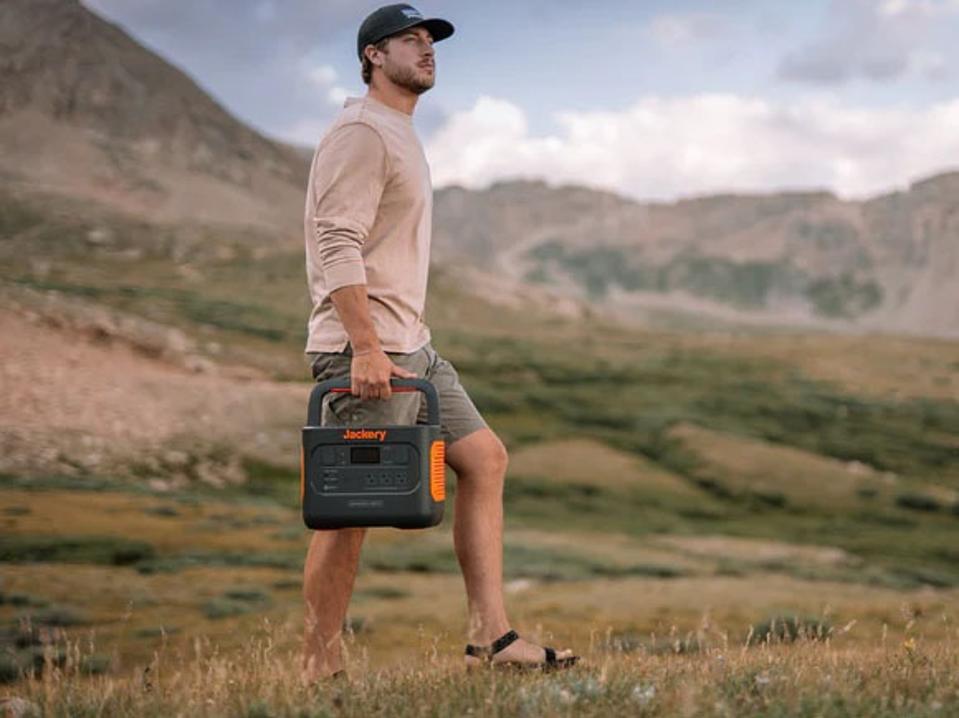 Jackery Explorer 1000 Pro Portable Power Station