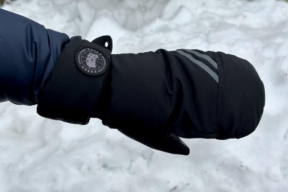 Canada Goose Hybridge Mittens _ Best Winter Gloves By Ebony Roberts for Forbes Vetted_(4)