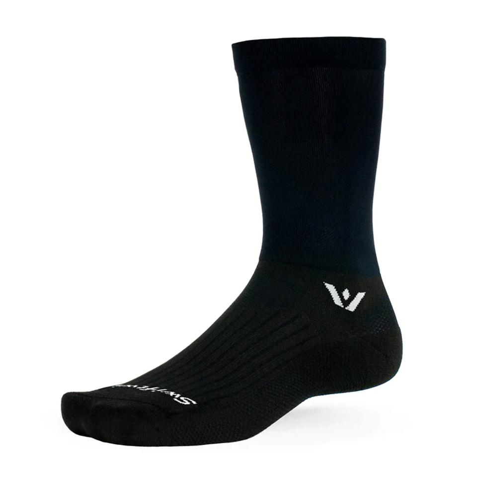 Swiftwick Aspire Crew Compression Socks in black