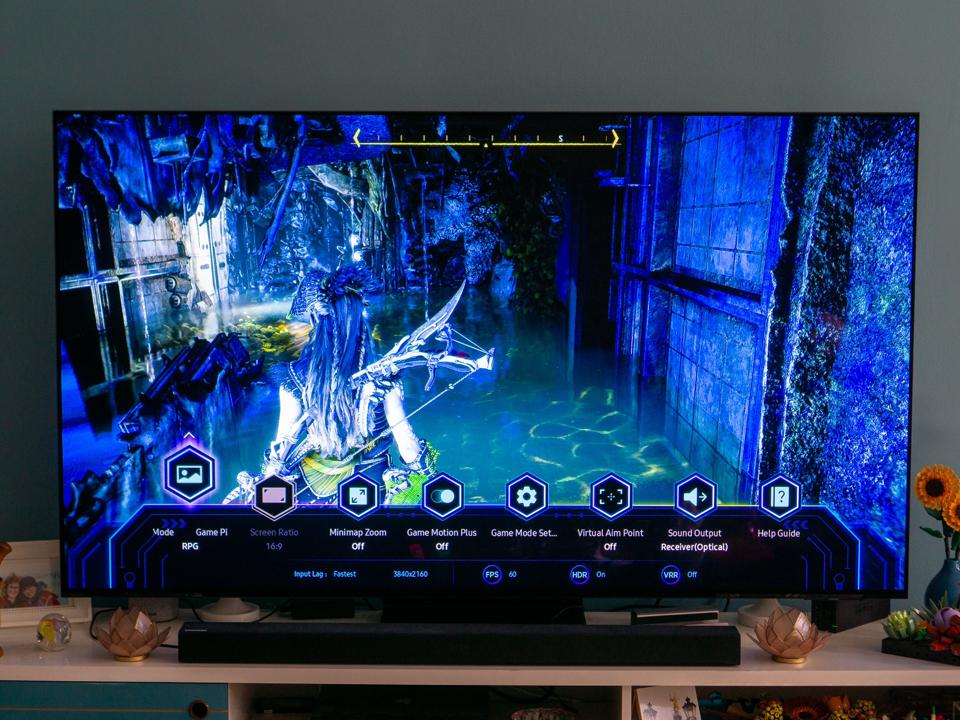 Samsung OLED S95C TV with a still from Horizon Forbidden West