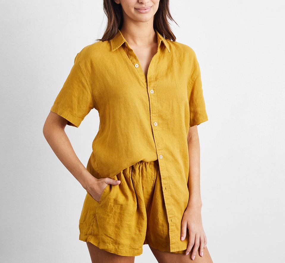 Bed Threads French Flax Linen Short Sleeve Shirt on female figure