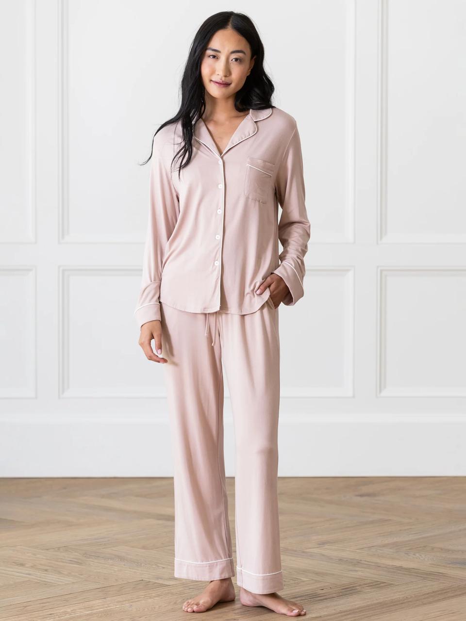 Cozy Earth Women's Viscose from Bamboo Long Sleeve Pajama Set on a model