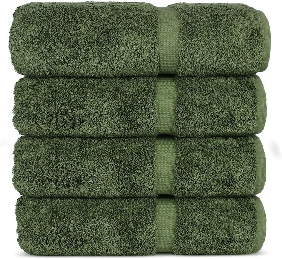 Best Towels On Amazon: Chakir Turkish Linens Luxury Bath Towels (Set of 4)