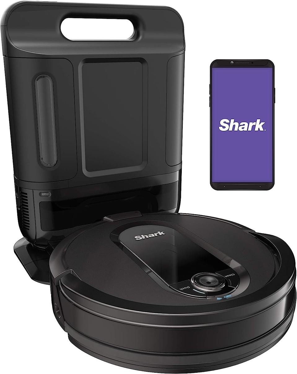 Best Self-Emptying Robot Vacuums: Shark IQ Robot Vacuum AV1002AE with XL Self-Empty Base