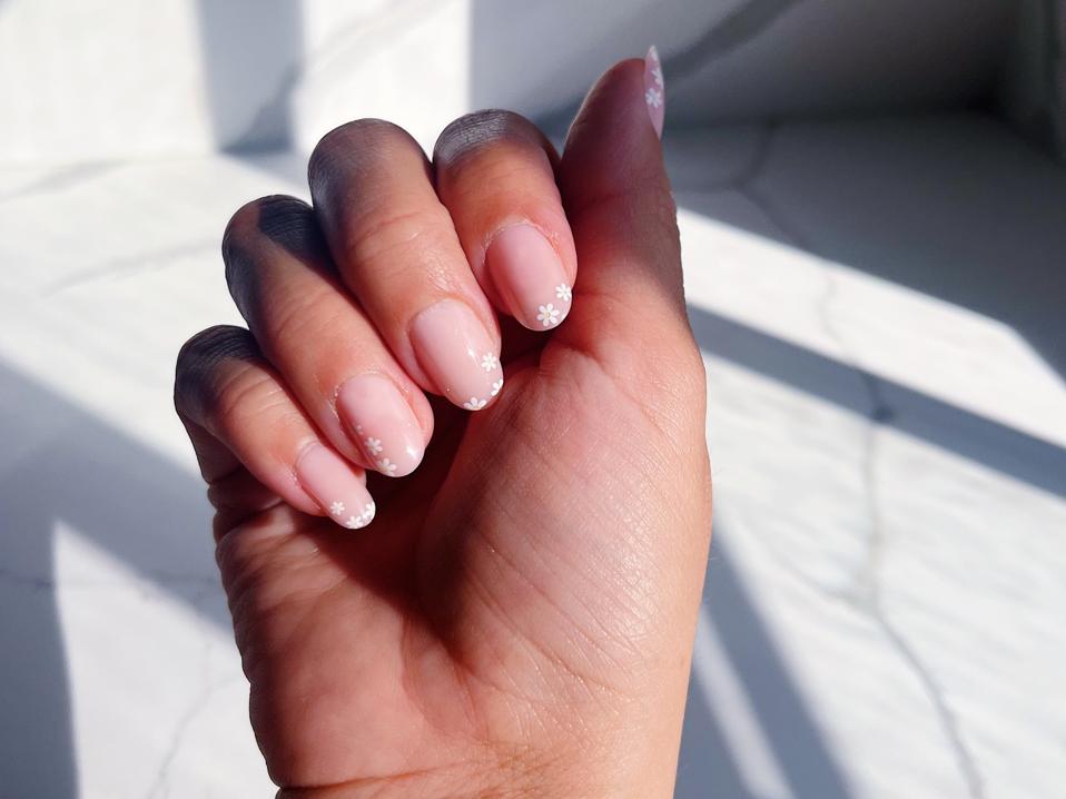 Best Press-On Nails: Glamnetic 06