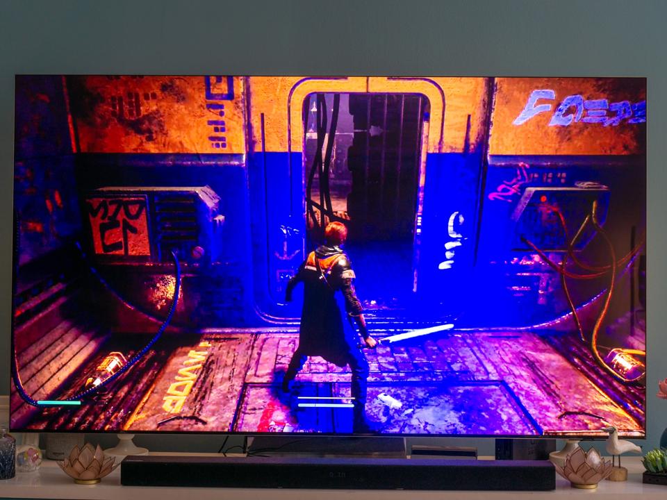 A still of Star Wars Jedi: Fallen Order on a Samsung Neo QLED 8K QN900D TV