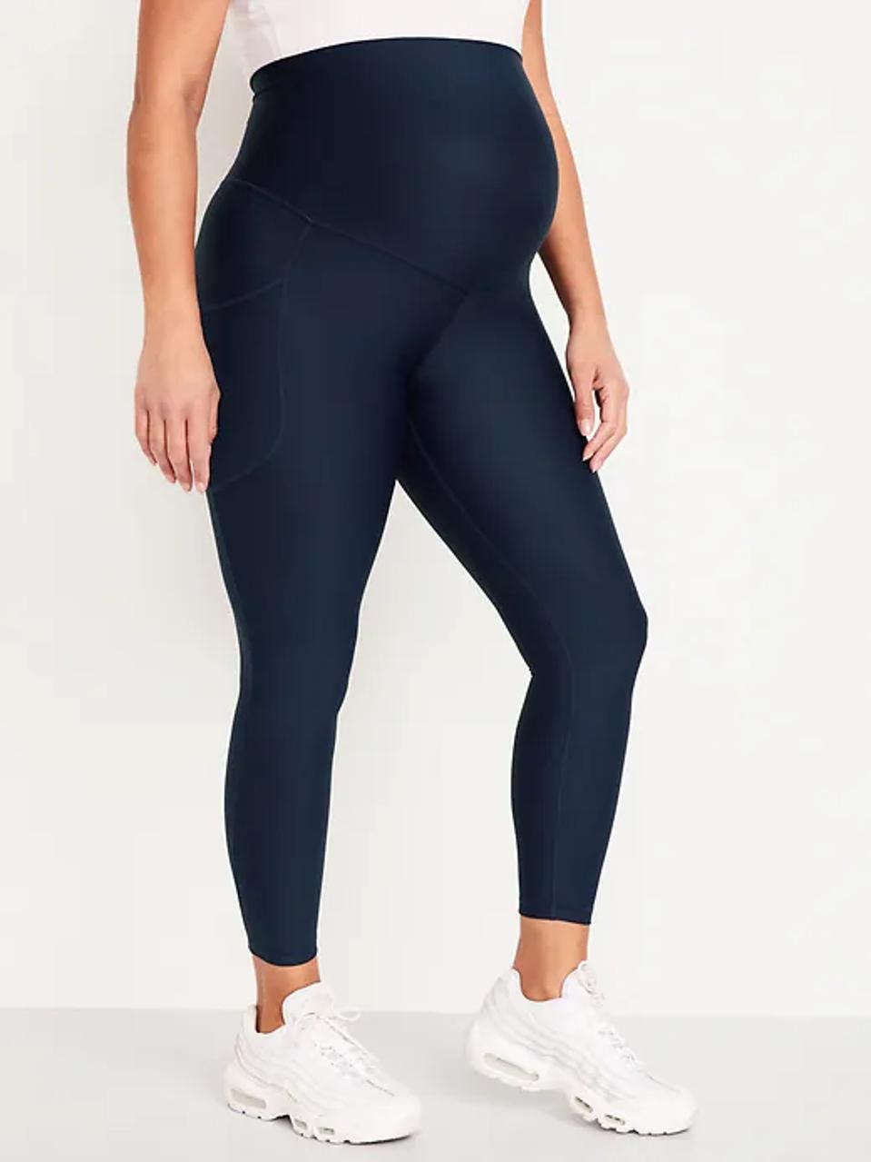 Old Navy Maternity Full-Panel PowerSoft 7/8 Leggings in black