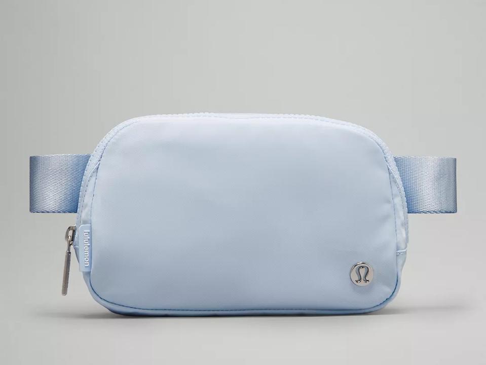 Lululemon Everywhere Belt Bag 1 L on gray background