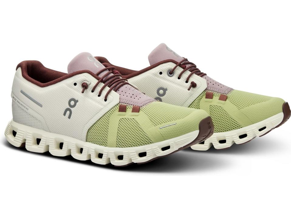 Product shot of the On Cloud 5 Running Shoes in the Ice/ Haze colorway.