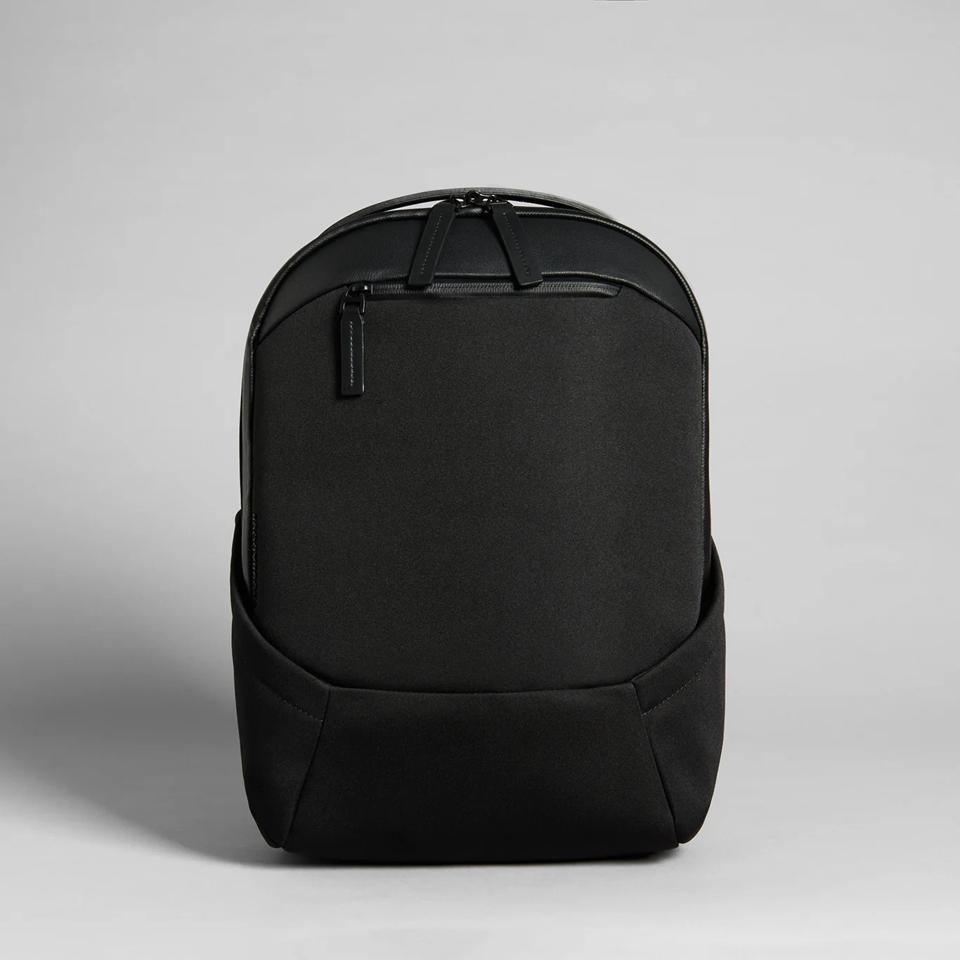 Apex compact backpack