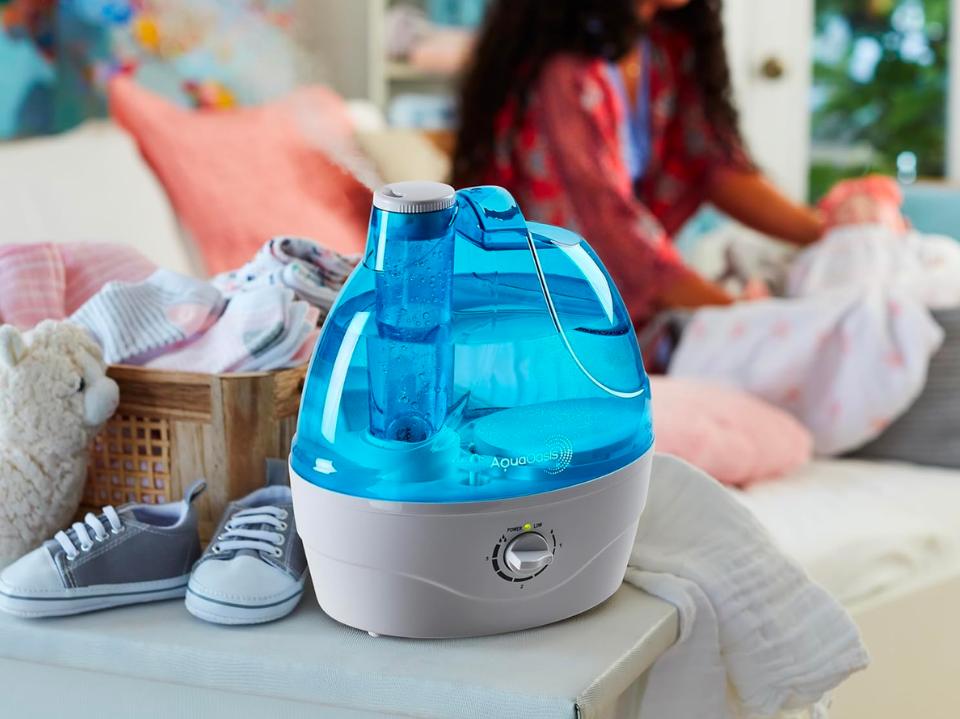 Best humidifiers: AquaOasis Cool Mist Humidifier 