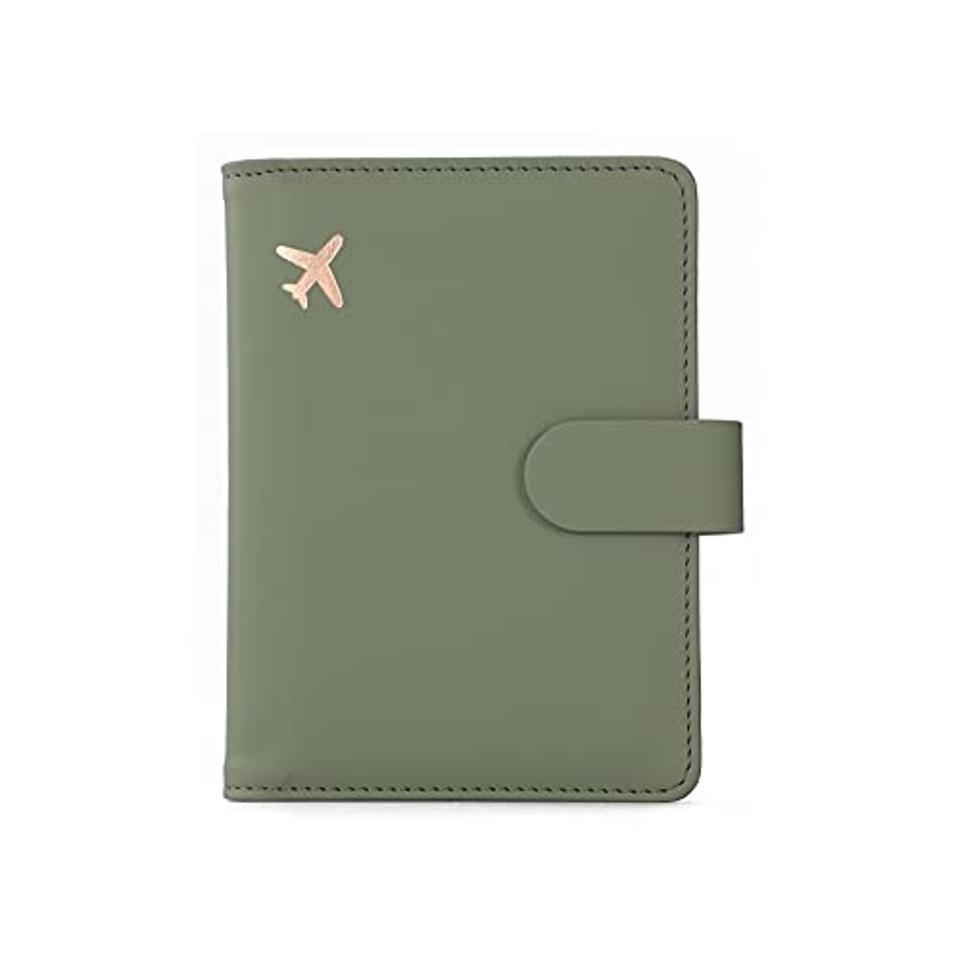 Melsbrinna Premium Leather Passport Holder on a white background.