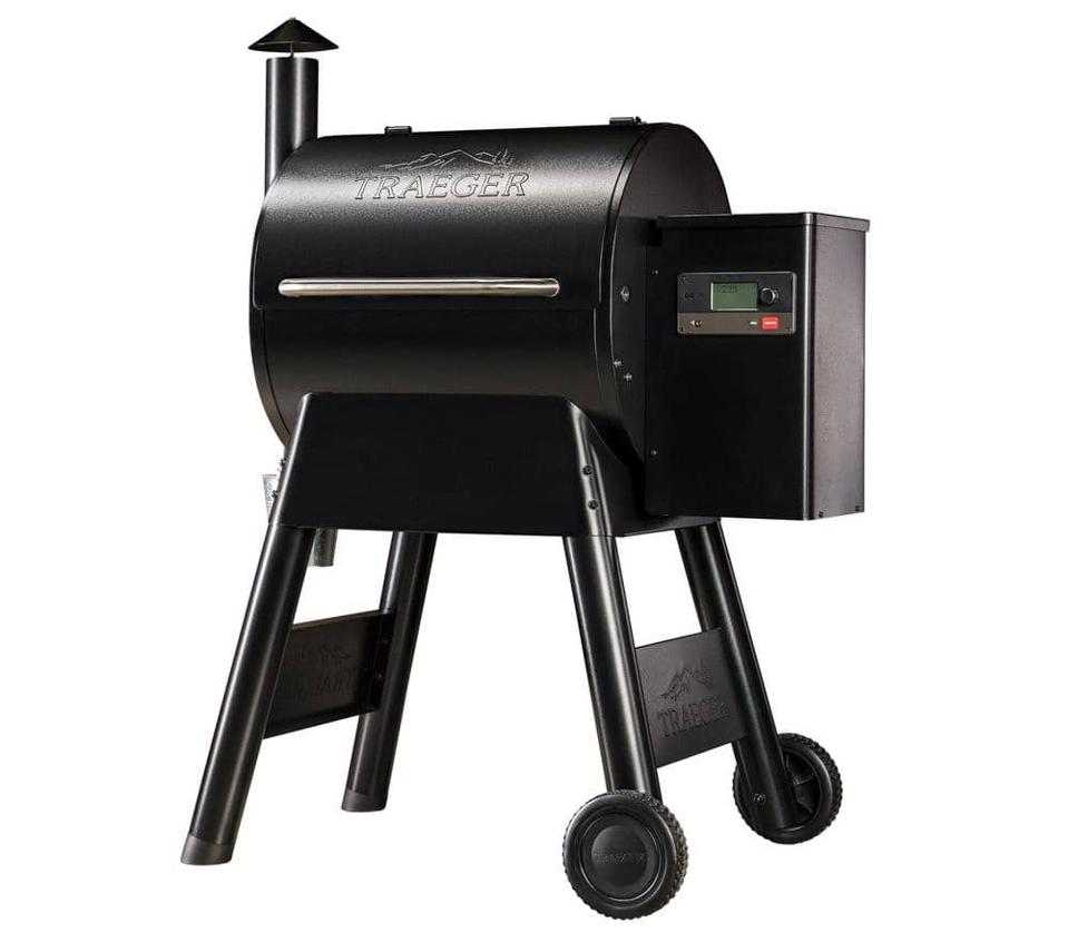 Product shot of a black Traeger Pro 575 Wifi Pellet Grill and Smoker.