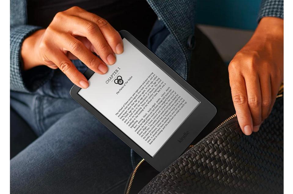 Kindle – The lightest and most compact Kindle, now with a 6” 300 ppi high-resolution display, and 2x the storage – Black