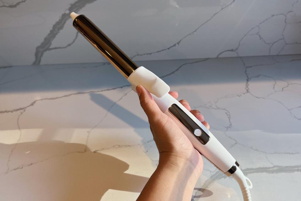 Best Curling Irons _ Kristin Ess Titanium Curling Iron In Hand