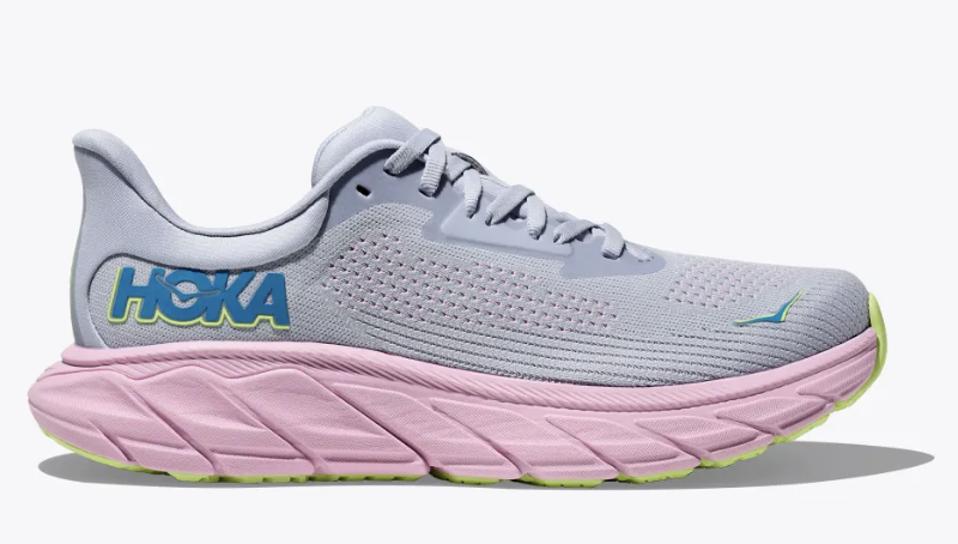 Hoka Arahi 7 stability shoes for nurses