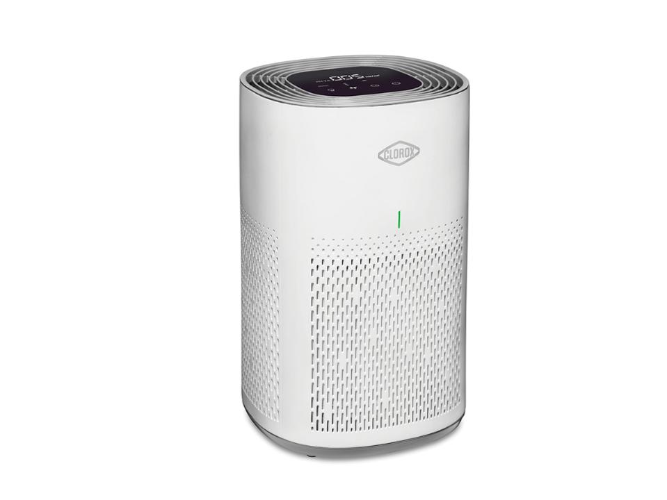 white clorox medium true hepa air purifier 11030 green light filter on white background