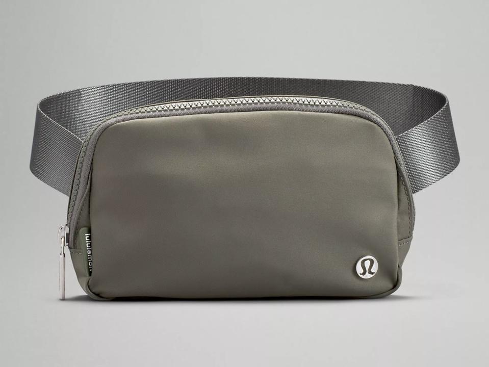 Lululemon Everywhere Belt Bag