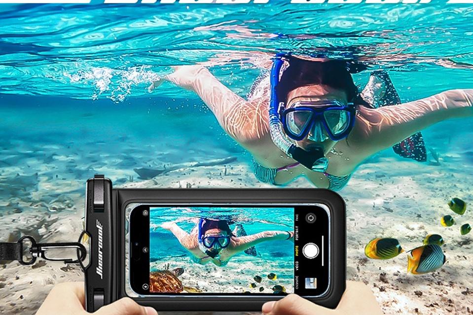 Someone taking an underwater photo of a snorkler with the Hiearcool Waterproof Phone Pouch