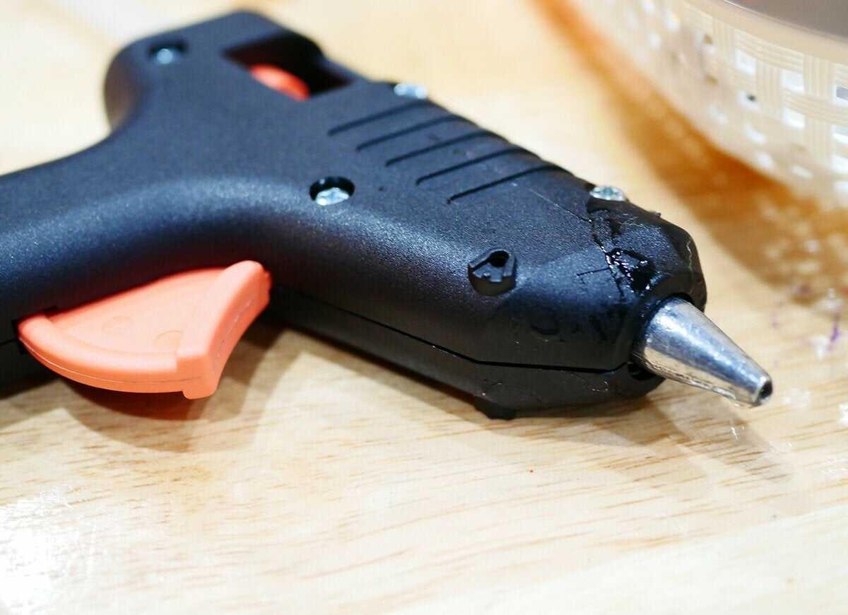 Les 11 façons les plus pratiques d'utiliser un pistolet à colle chaude