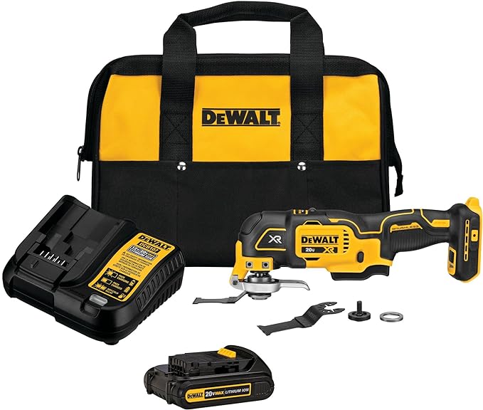 Kit d'outils oscillants DeWalt sur fond blanc